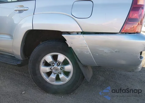 2003 Toyota 4Runner Sr5 V8 z USA, uszkodzony, nr VIN JTEZT14R930012497